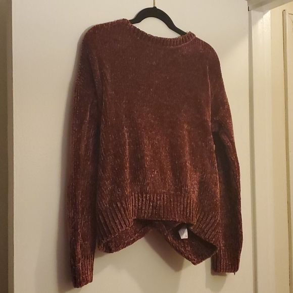 Design Lab Sweater - Picture 2 of 6